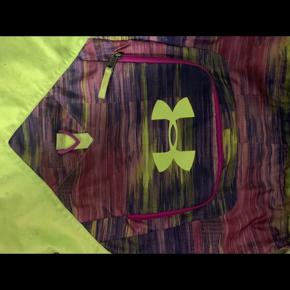 Under Armour Drawstring Bag - Picture 5 of 5